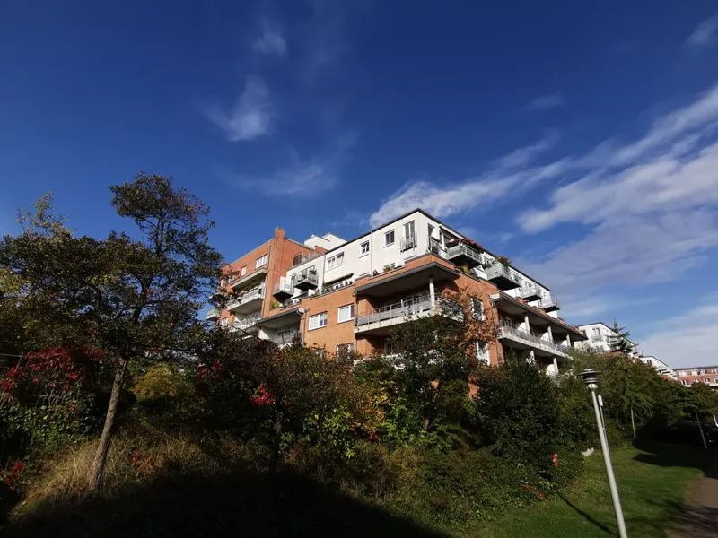 Helle 1,5-Zimmer-Wohnung mit großer Terrasse direkt an der Dahme! — photo 1